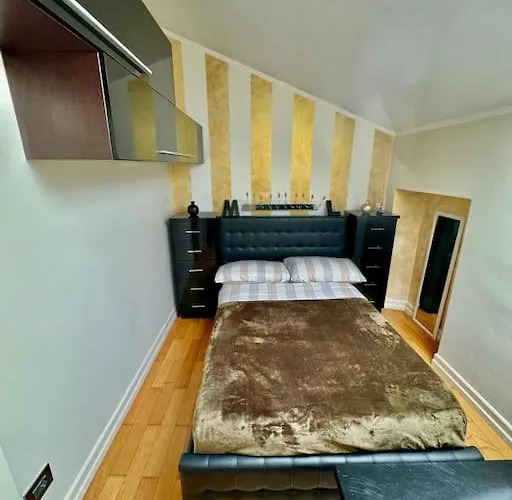 Maison Esse Di Simone & Sonia Pietrasanta